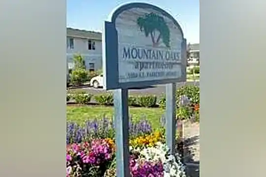 Mountain Oaks Photo 1
