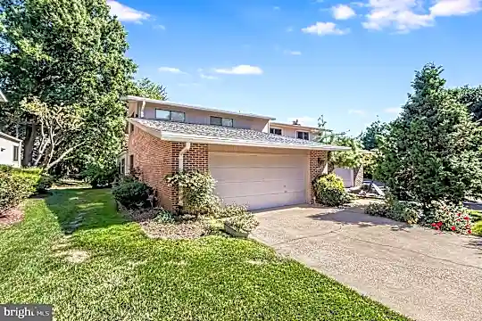7224 Vistas Ln Photo 1
