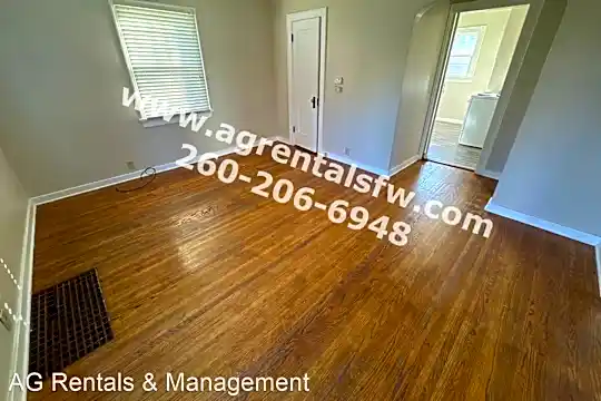 5924 Arbor Ave Photo 2