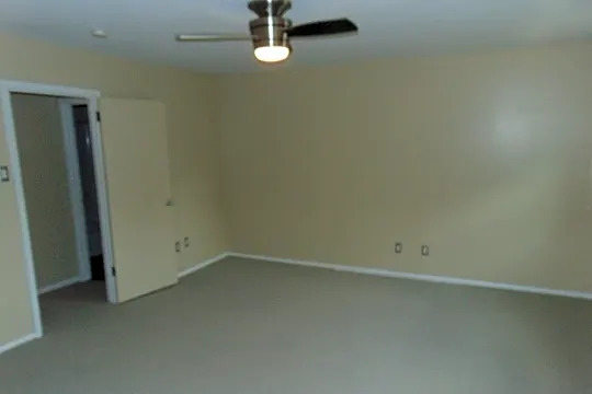 1155 York Rd #G3 Photo 2