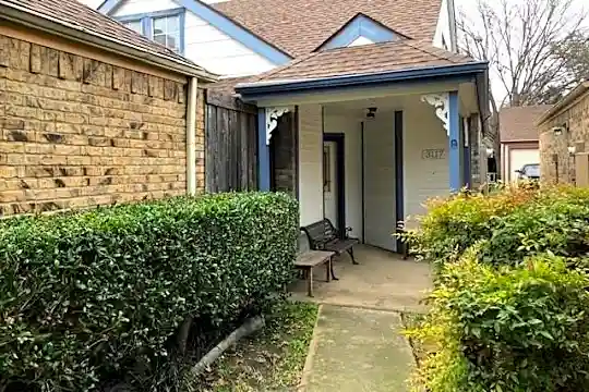 3117 Royal Ln Photo 1