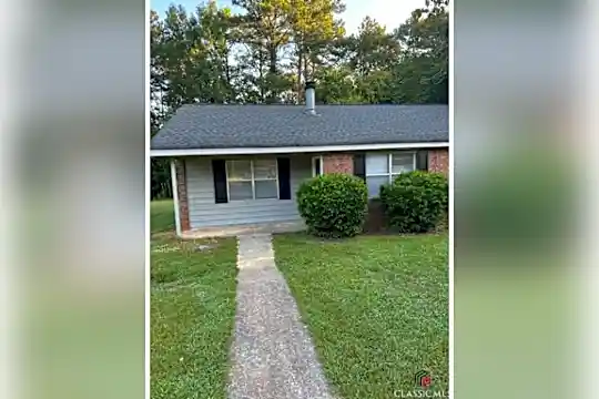 1172 White Oak Dr Photo 2
