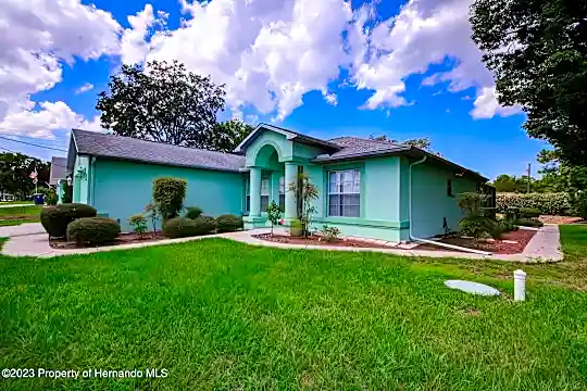 8513 Beach Rd Photo 1