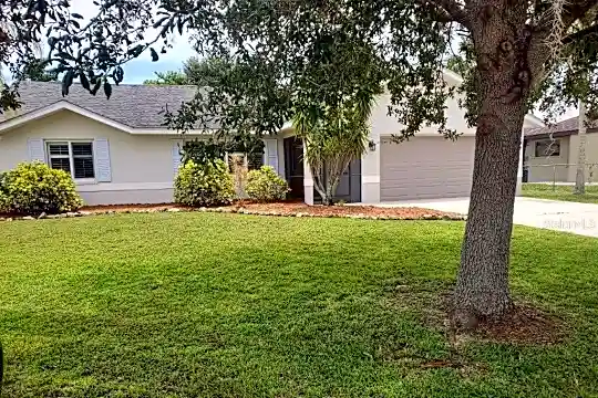 7510 Coral Tree Photo 1