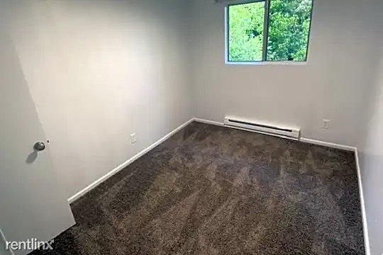 324 Ackerman Ave Photo 2