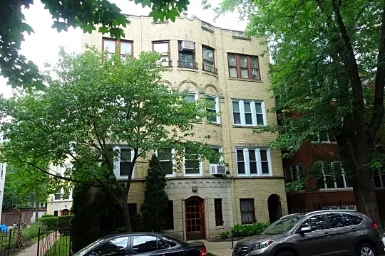 1436 W Thome Ave #2C Photo 1