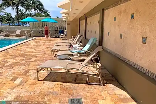 133 N Pompano Beach Blvd #707 Photo 2