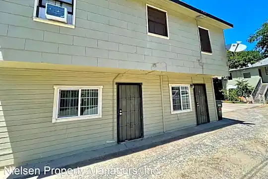 2714 F St Photo 1