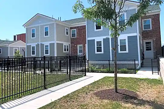 19 Oliver St Photo 1