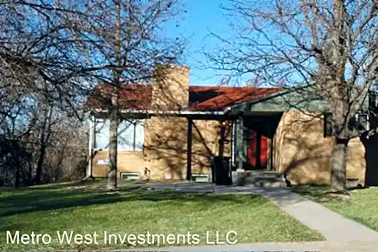 1235 E Ridge Ave Photo 1