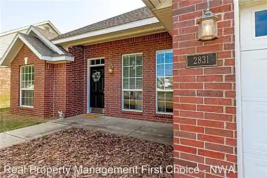 2831 Chip Shot Dr Photo 2