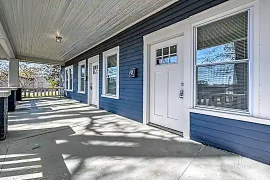 205 N Ransom St Photo 2