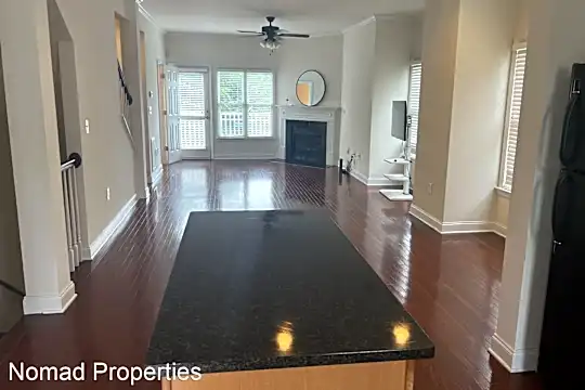 1309 Summit Greenway Court Photo 2