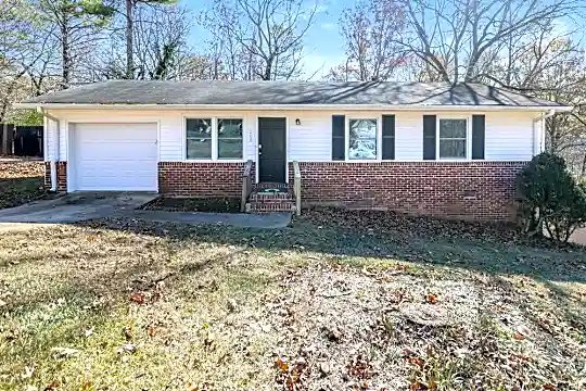 208 Sam Pate Drive Photo 1