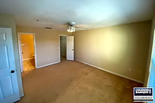 7800 Point Meadows Dr Photo 2