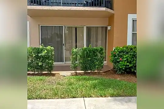 8821 Wiles Rd #103 Photo 2