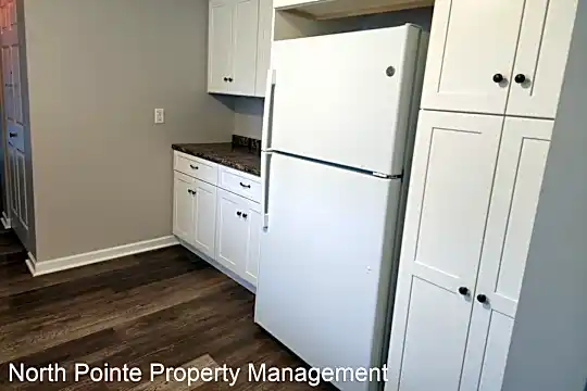 150 Valleybrook Dr Photo 2