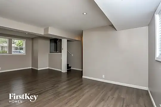 16 Oak Knoll Dr Photo 2