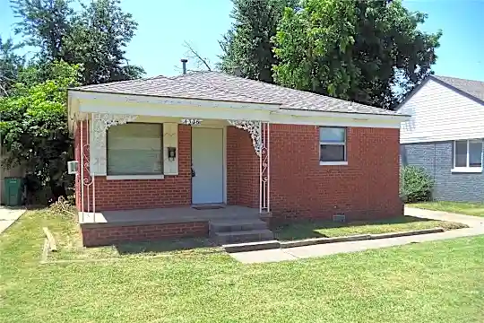 4336 NW 16th St Photo 1
