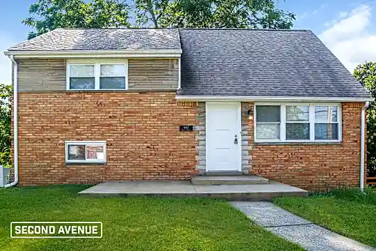 667 Regency Dr Photo 1