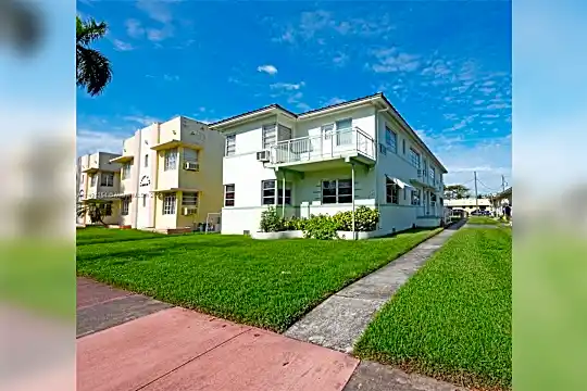 1735 Marseille Dr #1 Photo 1