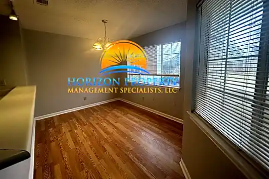 1155 Old Monrovia Rd NW Photo 2