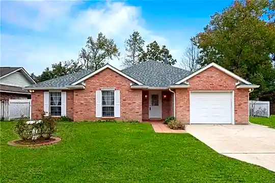 162 Kelly Dr Photo 1