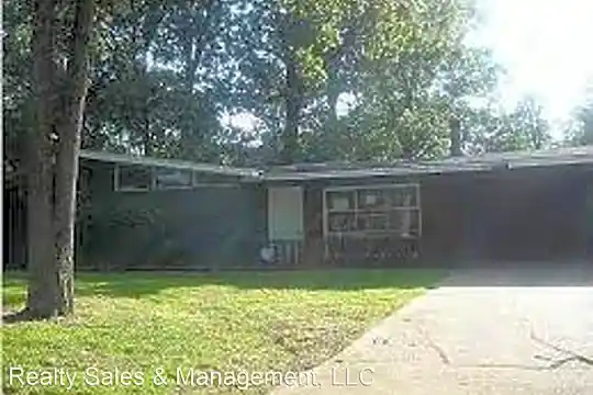 1769 Cheswood Dr Photo 1
