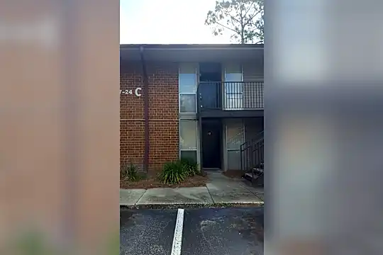 Student Quarters on Williams Photo 1