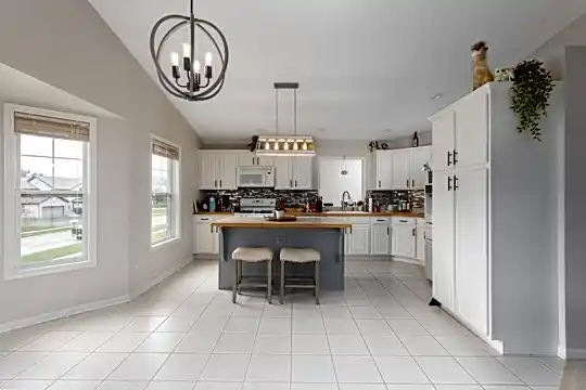 625 Kresswood Dr #625 Photo 2