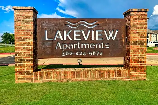 Lakeview Apartments at Ardmore Photo 1