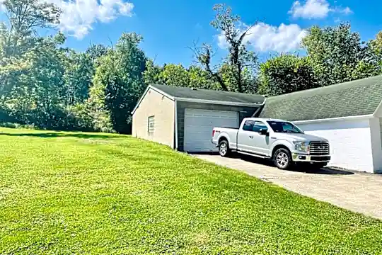 125 Johnson Rd Photo 1