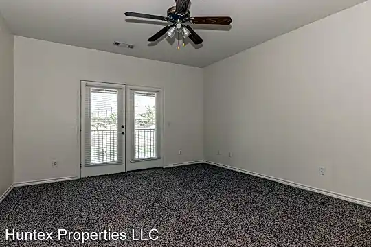 1701 Walnut St Photo 2