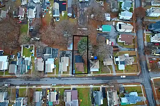 19 Gage Ave Photo 2