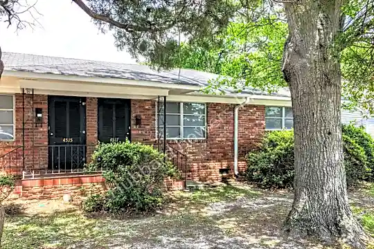 4517 Devereaux Rd Photo 1
