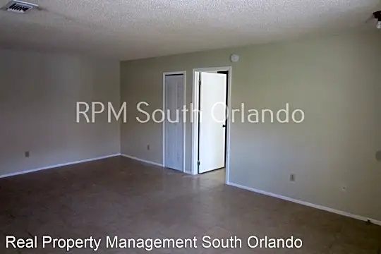 1143 Sophie Blvd Photo 2