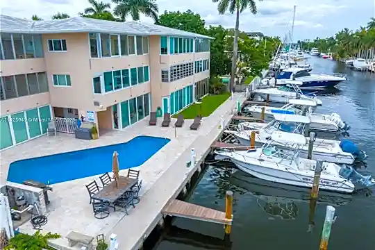 54 Isle of Venice Dr #6 Photo 1