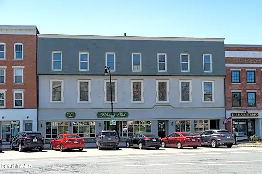 20 Bank Row Photo 1