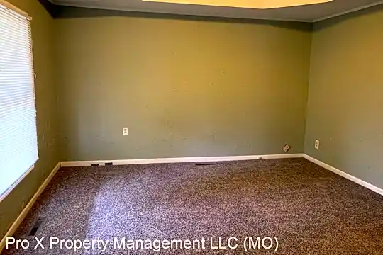 2127 S Joplin Ave Photo 2