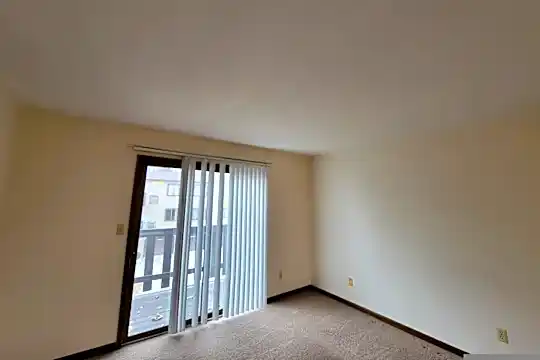 1630 Seminole Ave NW Photo 2