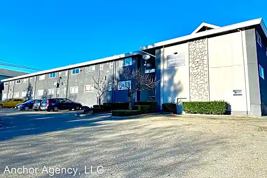 3700 Southcenter Blvd