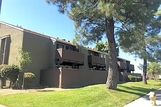 Shadowbrook Apartment Homes Photo 1