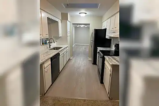 1088 Morning St Photo 2