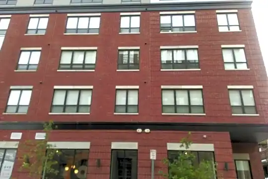 25 Senate Place Photo 1