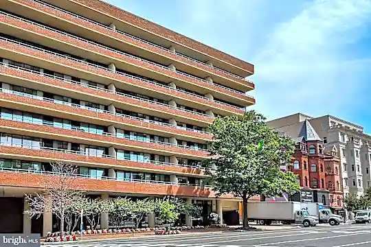 2555 Pennsylvania Avenue NW #610 Photo 1