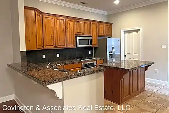 5908 Stumberg Ln Photo 2