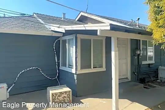 246 Santiago Ave Photo 2