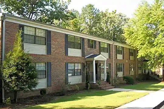 The New Georgians Apartment Homes Photo 1