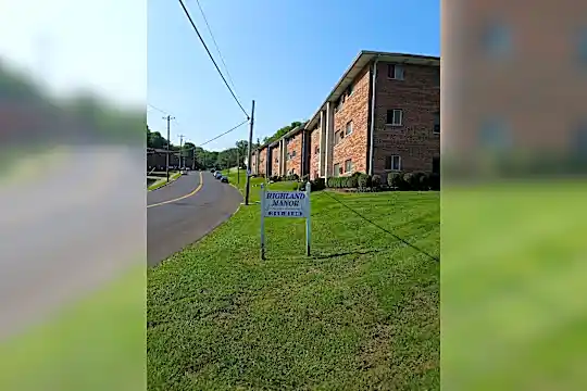 Highland Manor Photo 2