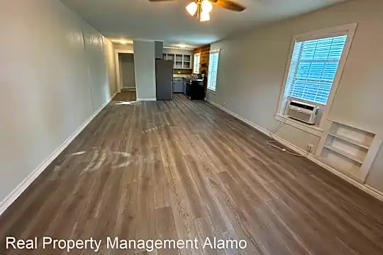 220 Army Blvd Photo 2